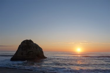 二ツ島に守られて　～磯原シーサイドホテル誕生秘話～
