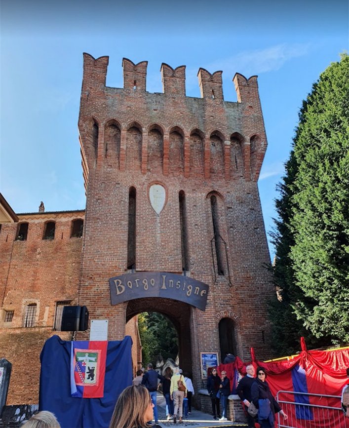 秋のイタリアは収穫祭(SAGRA)に行こう！ 青空の下でワインを楽しむ