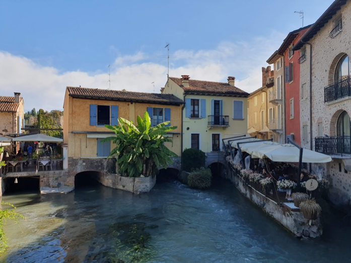 イタリアで最も美しい小さな村」のひとつ ～ミンチョ川沿いのBORGHETTO
