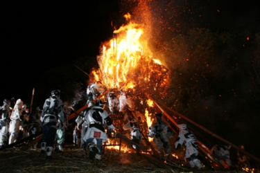 伝統の祭りがアツい！